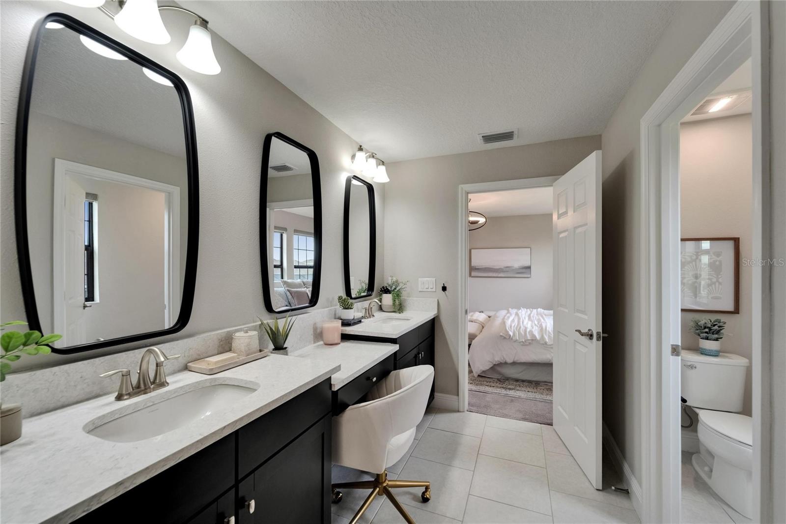 Listing photo id 41 for 5601 Limelight Drive