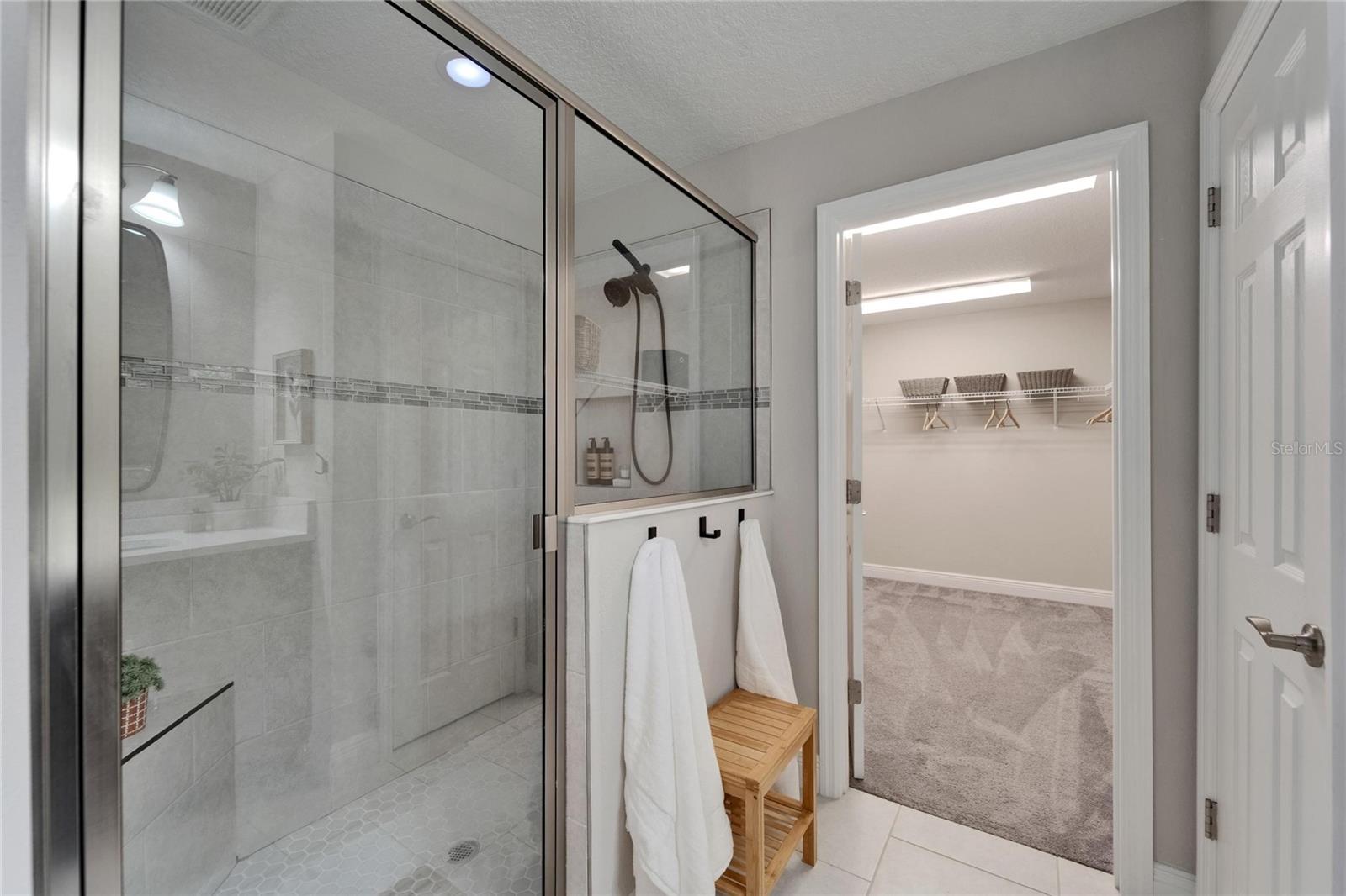 Listing photo id 42 for 5601 Limelight Drive