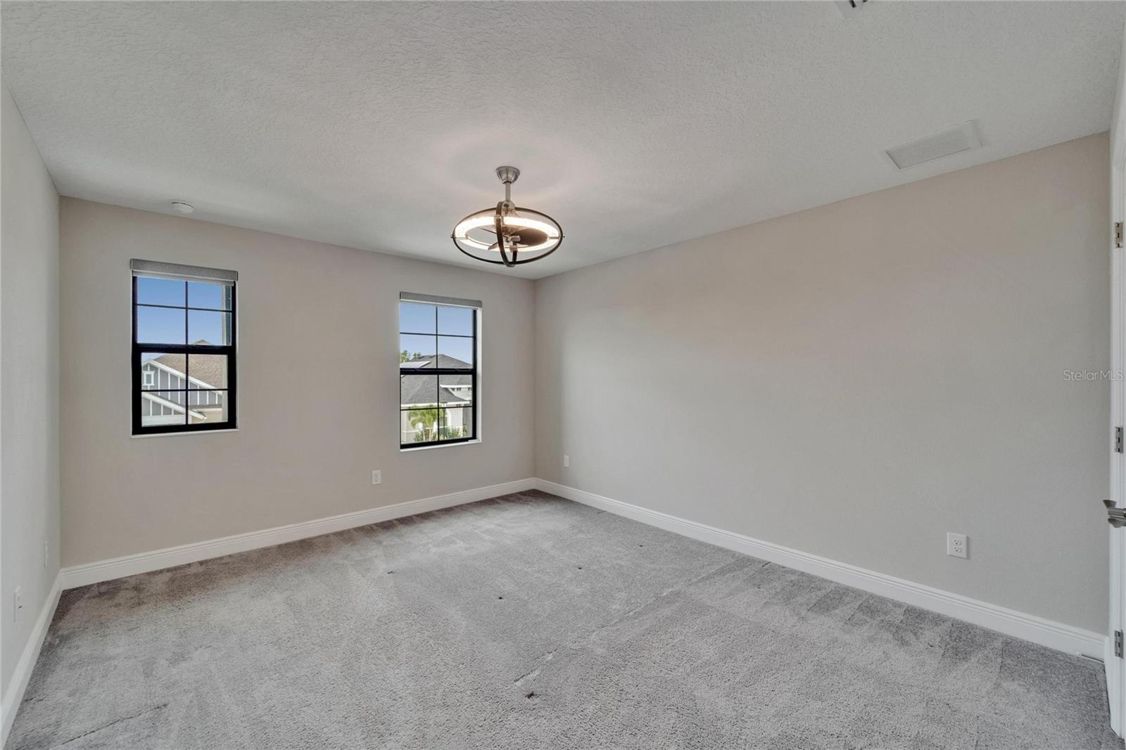 Listing photo id 54 for 5601 Limelight Drive