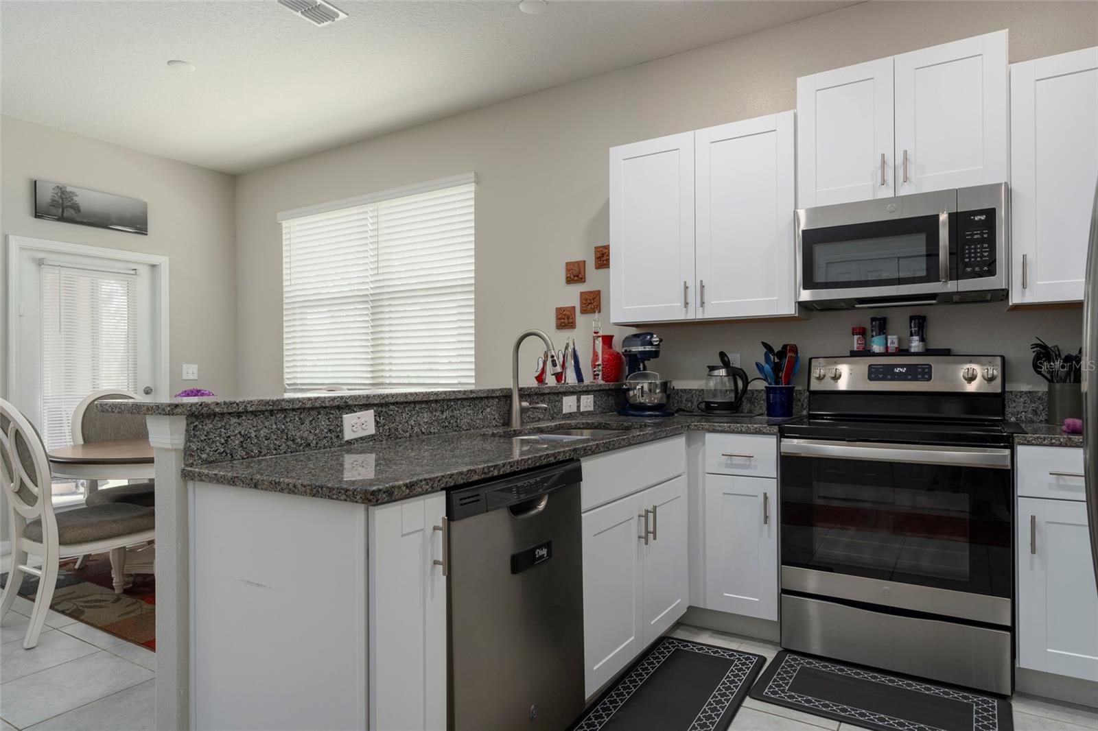 Image 18 of 27 For 11704 Castine Street