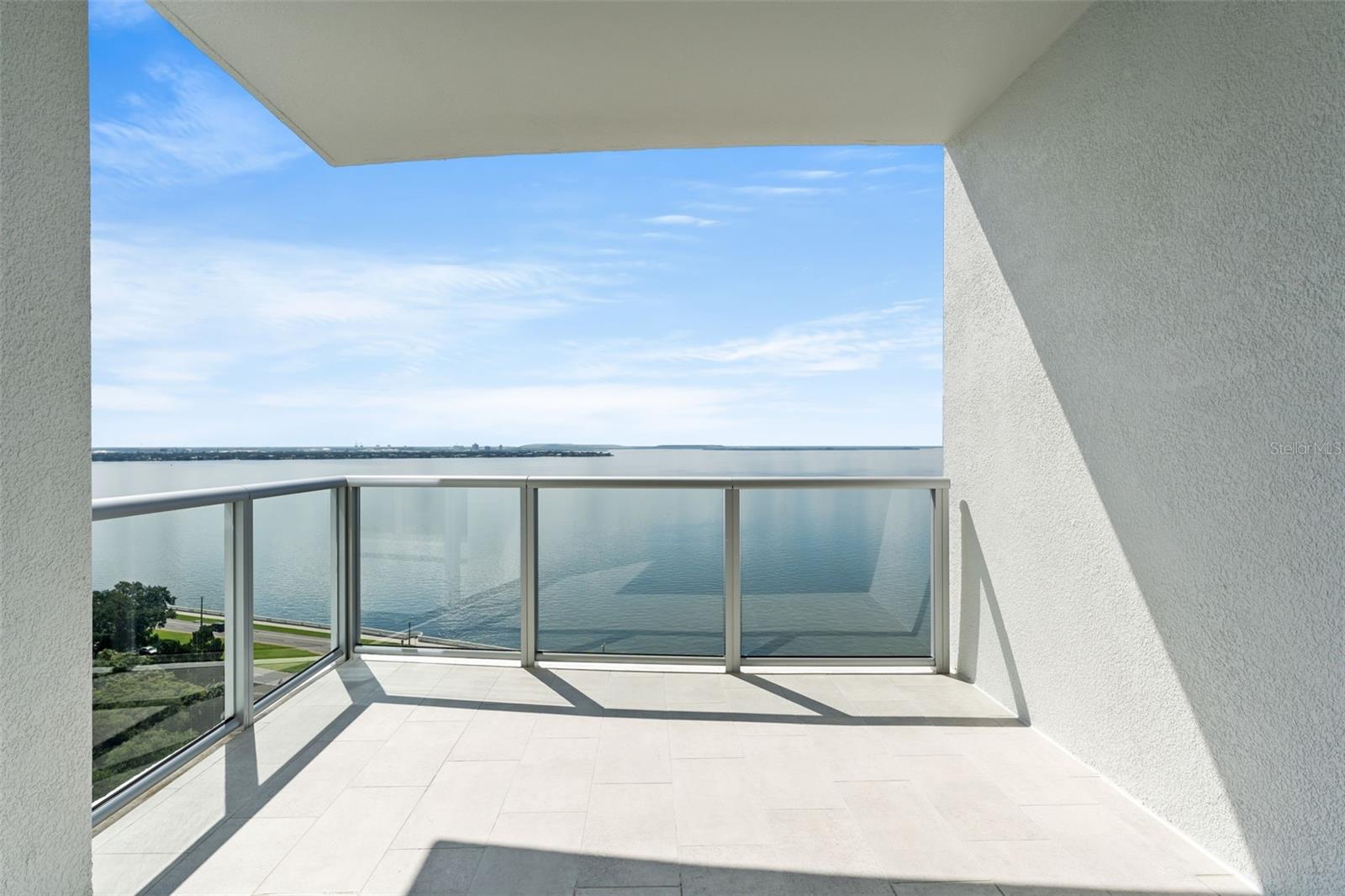 Image 15 of 92 For 2910 Barcelona Street 1502