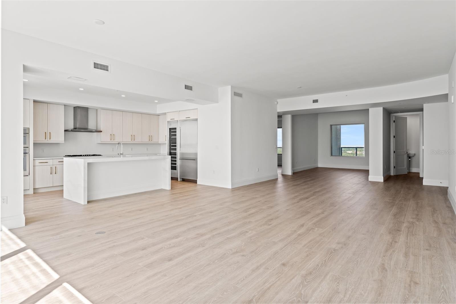 Image 17 of 92 For 2910 Barcelona Street 1502