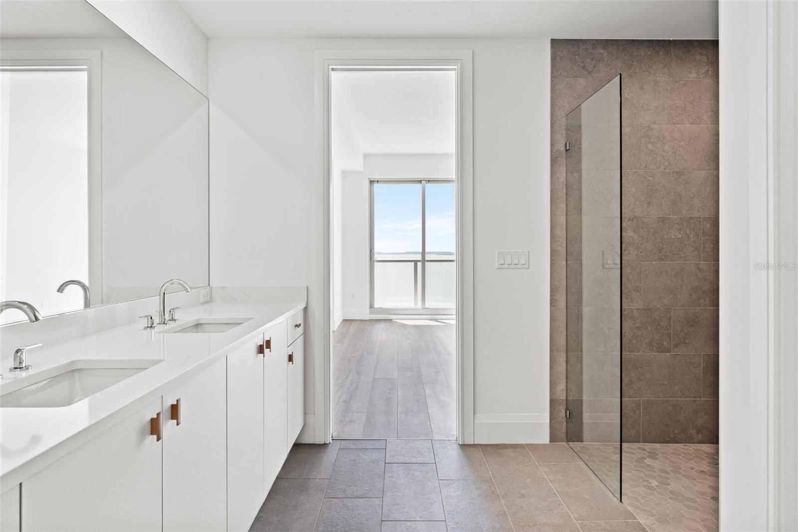 Image 23 of 92 For 2910 Barcelona Street 1502