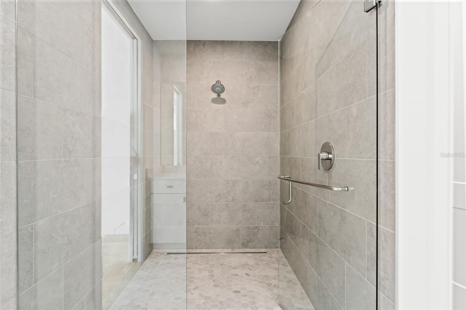 Image 26 of 92 For 2910 Barcelona Street 1502