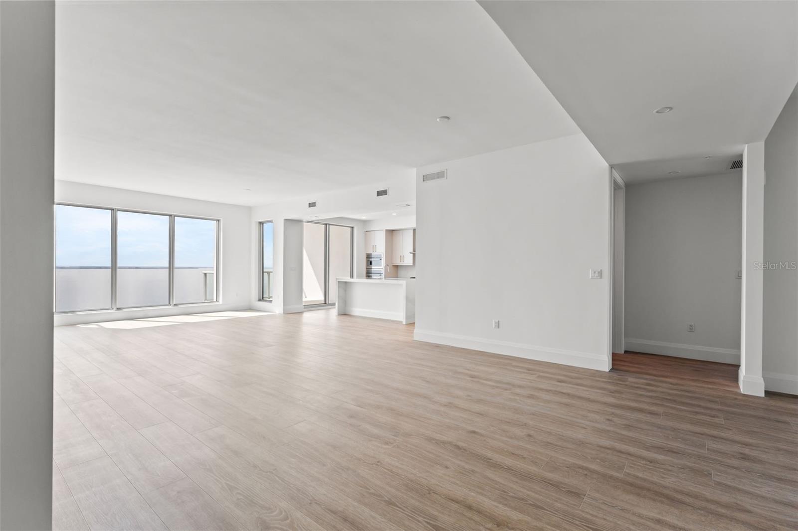 Image 30 of 92 For 2910 Barcelona Street 1502