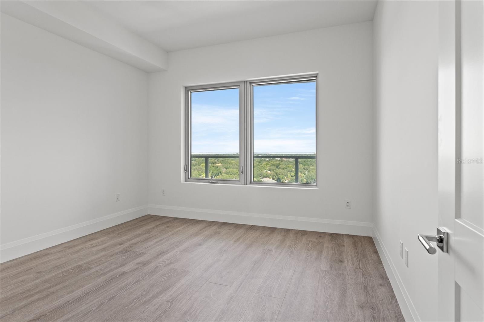Image 35 of 92 For 2910 Barcelona Street 1502