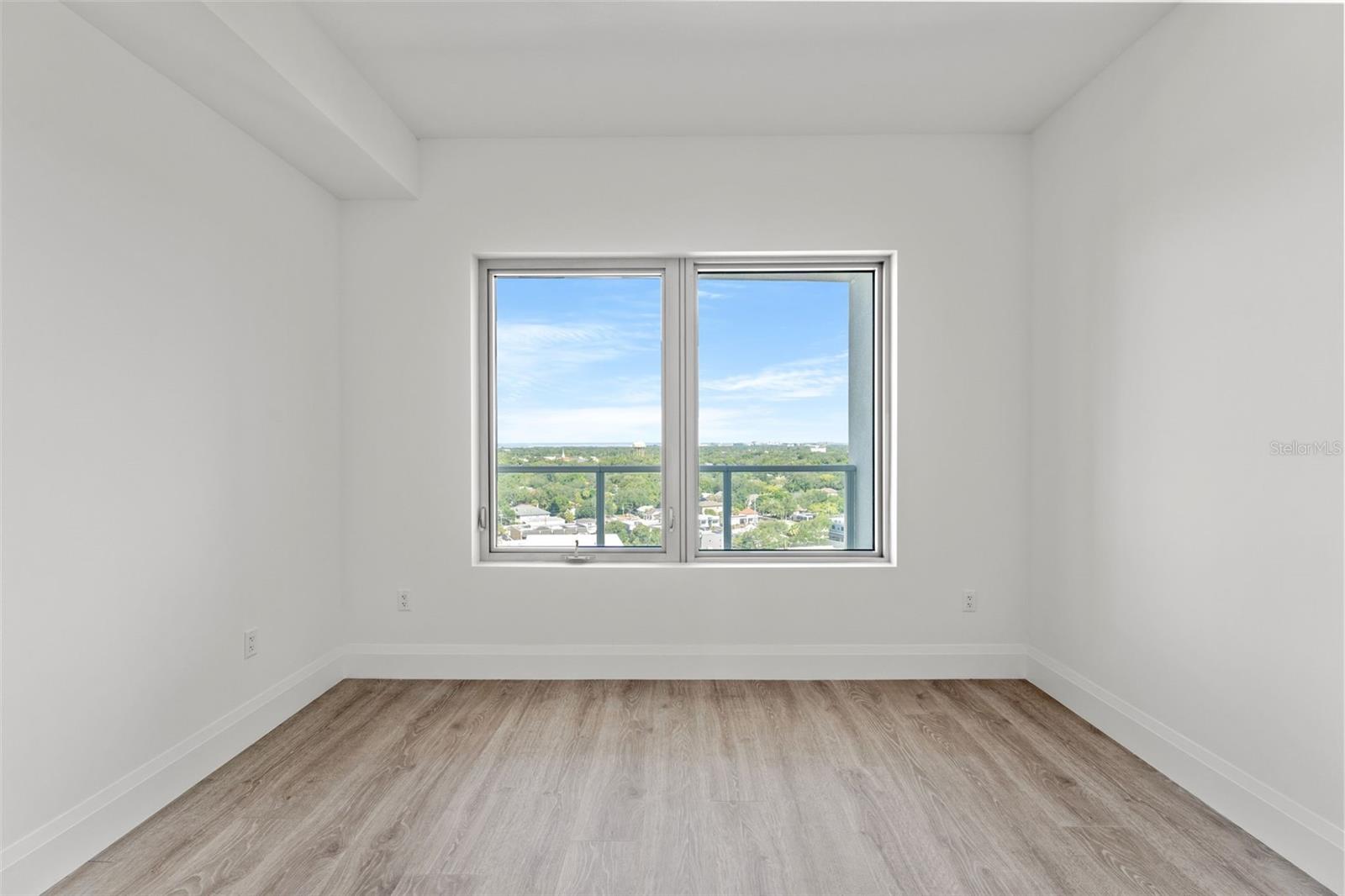 Image 36 of 92 For 2910 Barcelona Street 1502