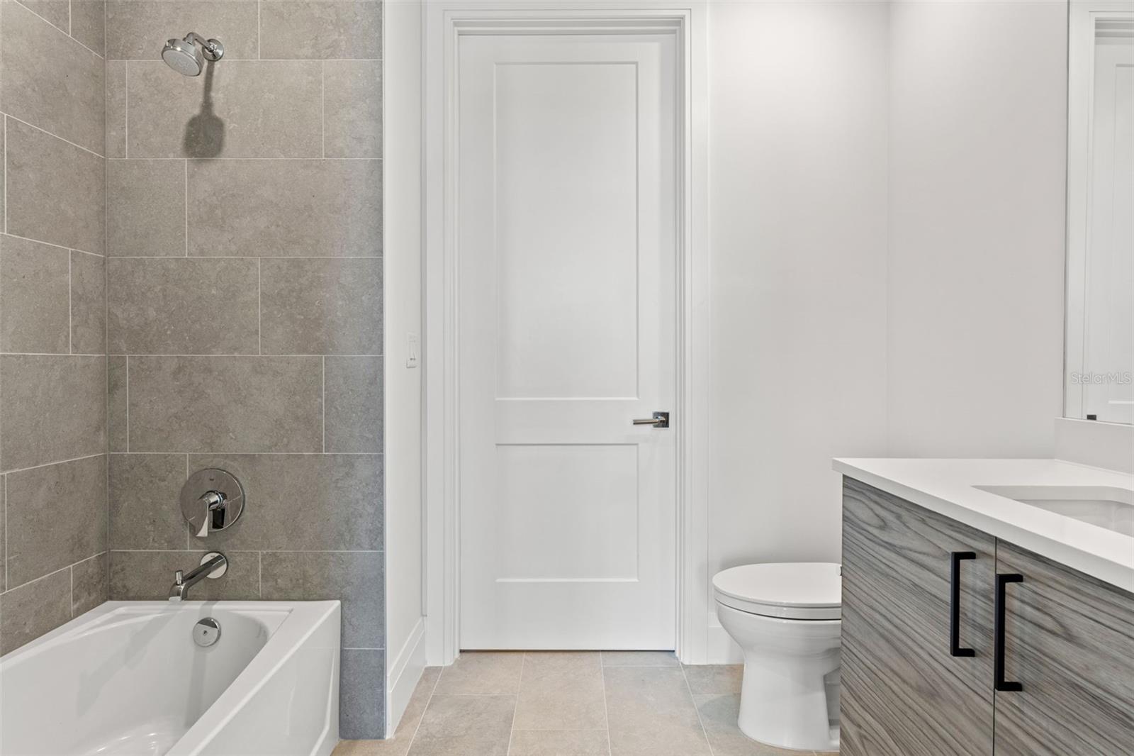 Image 38 of 92 For 2910 Barcelona Street 1502