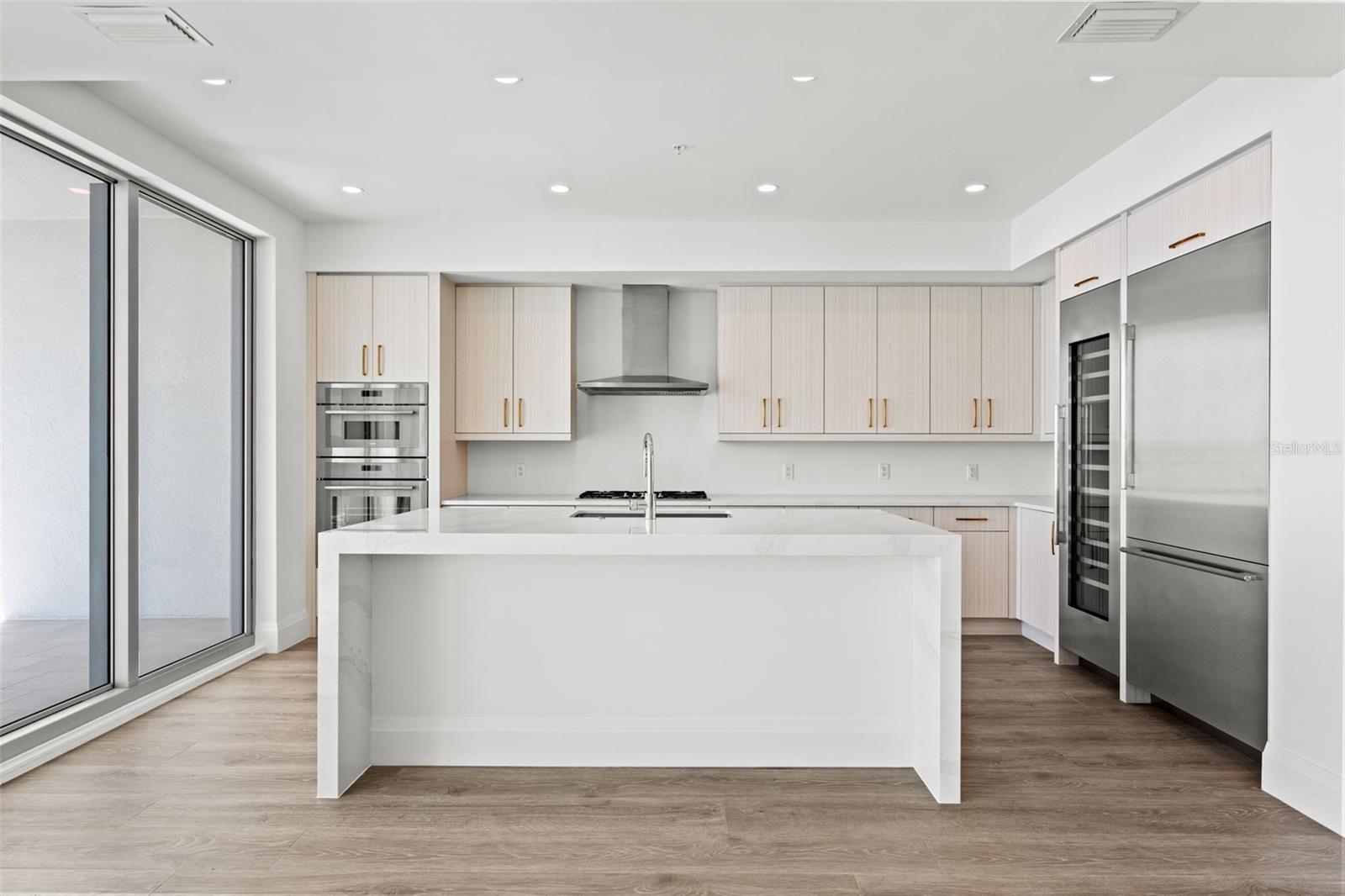 Image 4 of 92 For 2910 Barcelona Street 1502