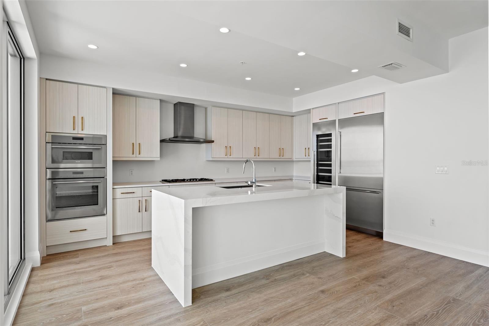 Image 6 of 92 For 2910 Barcelona Street 1502