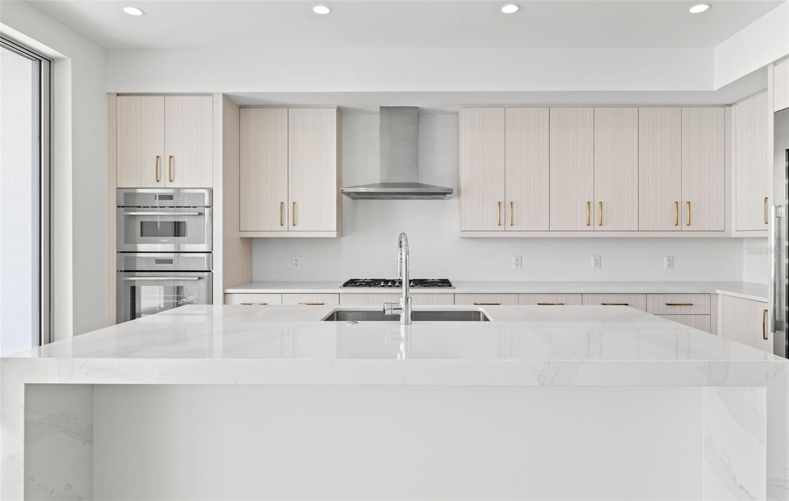 Image 7 of 92 For 2910 Barcelona Street 1502