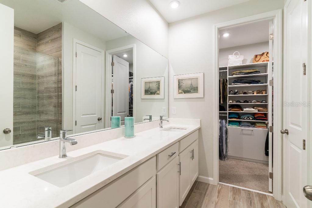 Image 21 of 38 For 7418 Barrier Cove Way