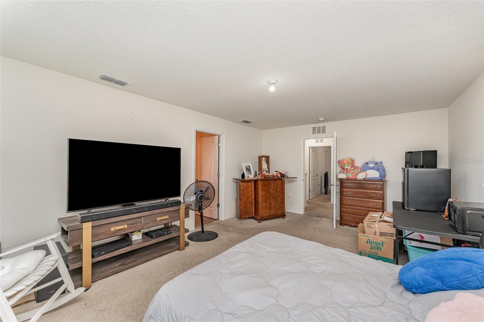 Image 23 of 41 For 5597 Forest Ridge Drive