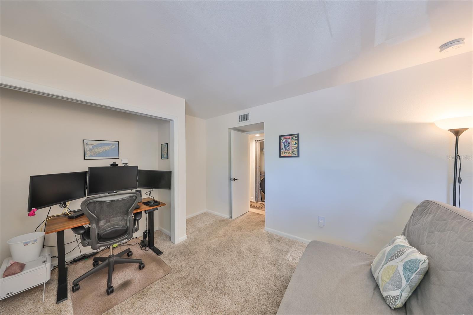 Image 32 of 39 For 880 Village Drive N 202