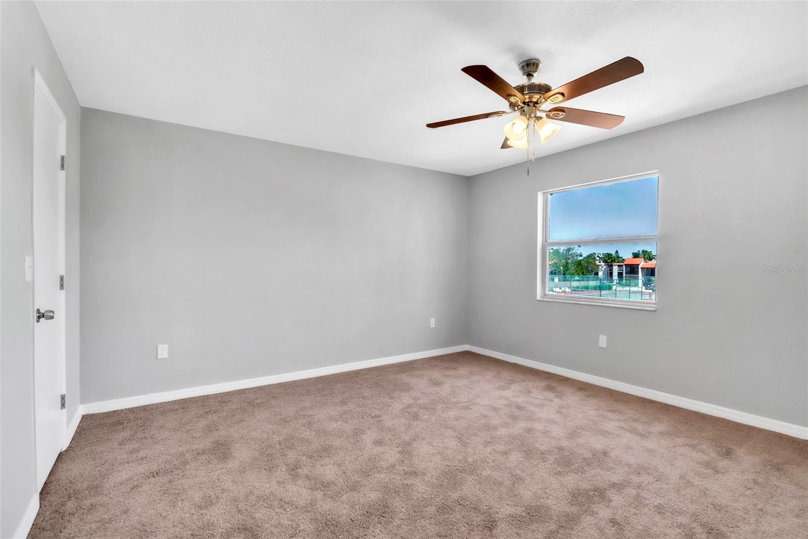 Image 24 of 55 For 3281 Beneva Road 202