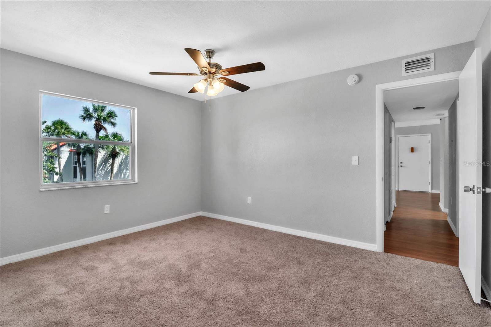 Image 30 of 55 For 3281 Beneva Road 202