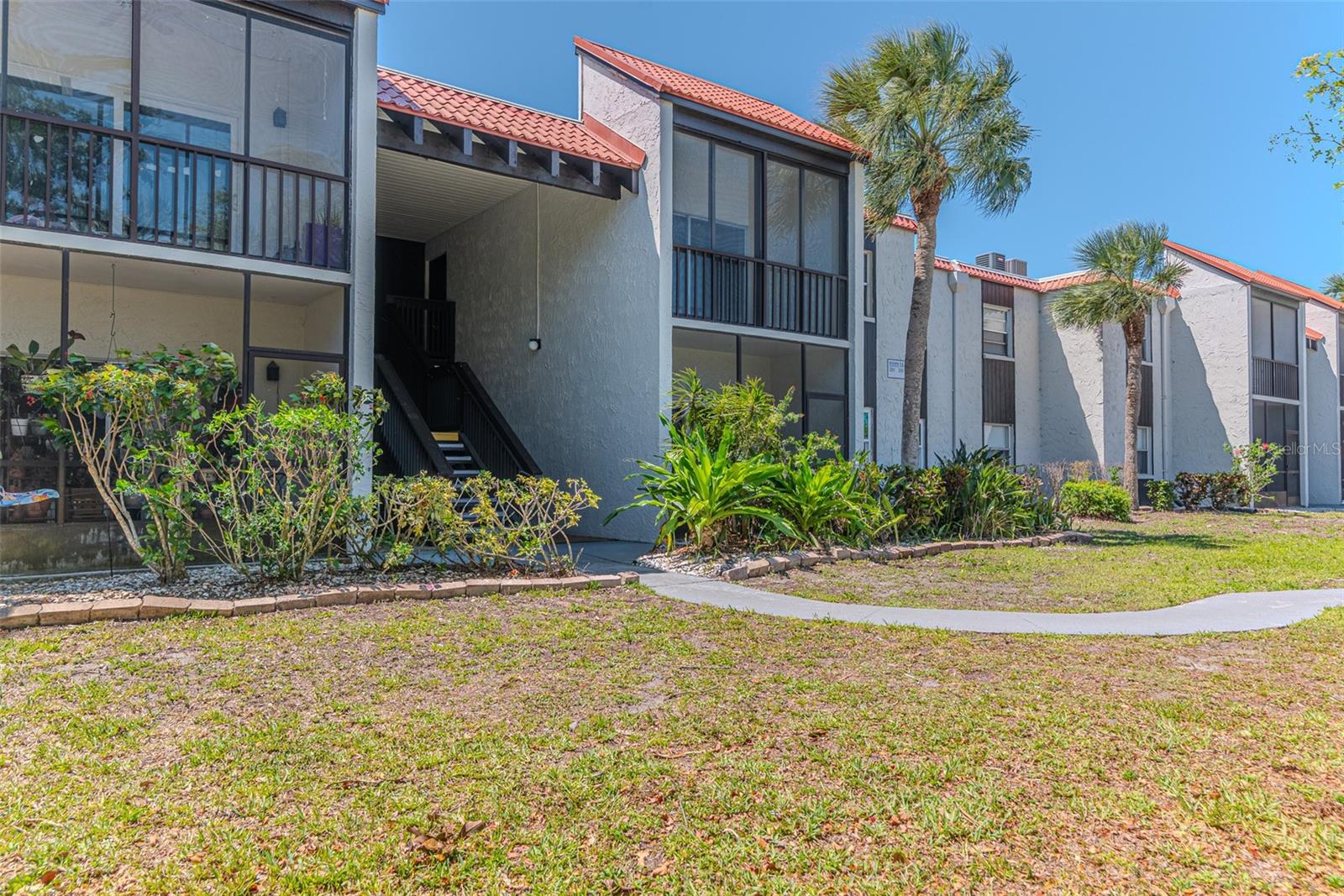 Image 35 of 55 For 3281 Beneva Road 202