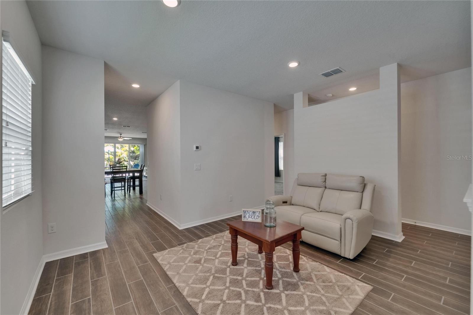 Image 10 of 91 For 7417 Sungold Meadow Court