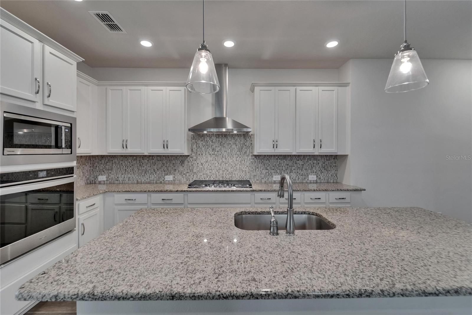 Image 15 of 91 For 7417 Sungold Meadow Court