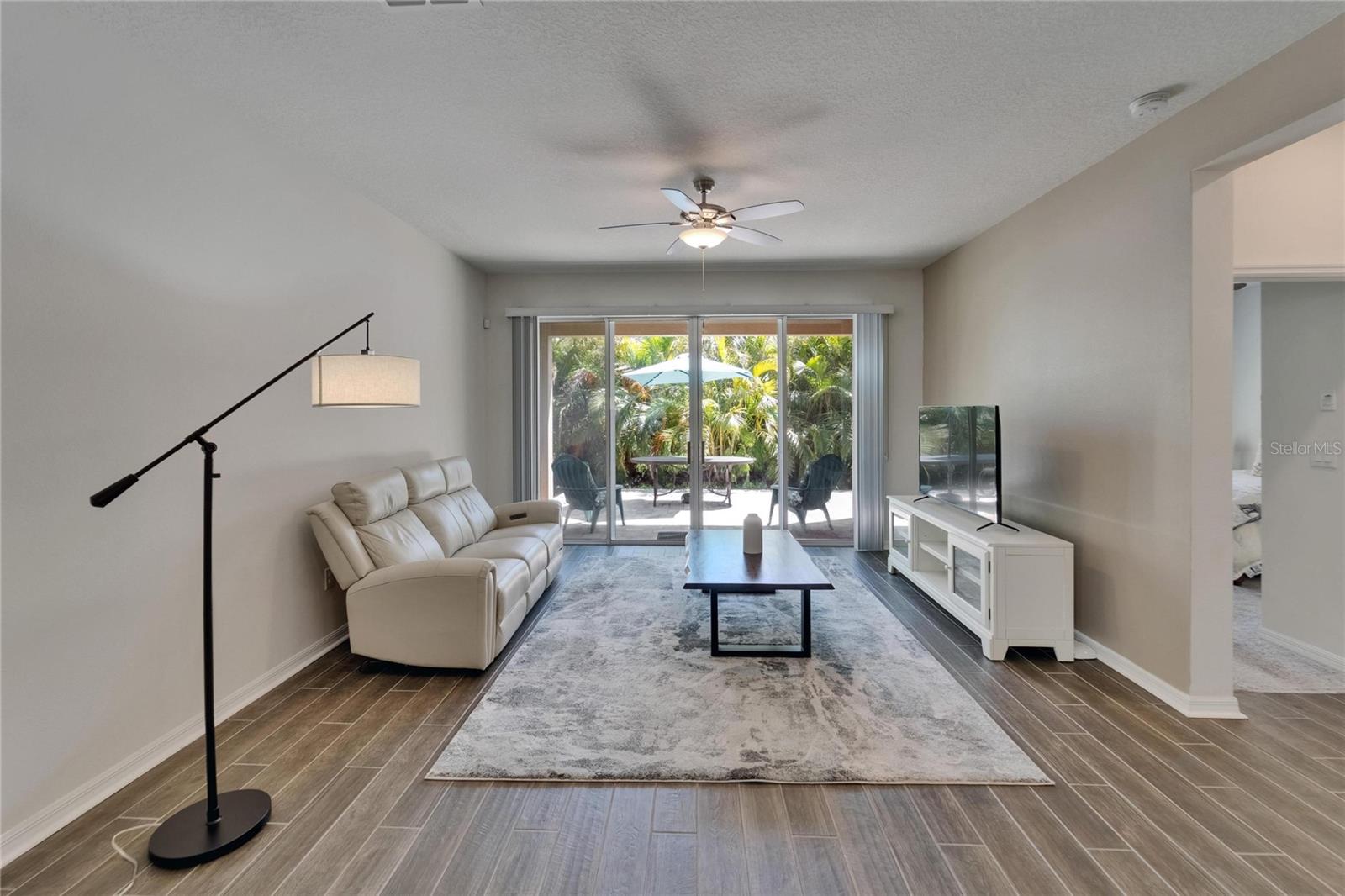 Image 4 of 91 For 7417 Sungold Meadow Court