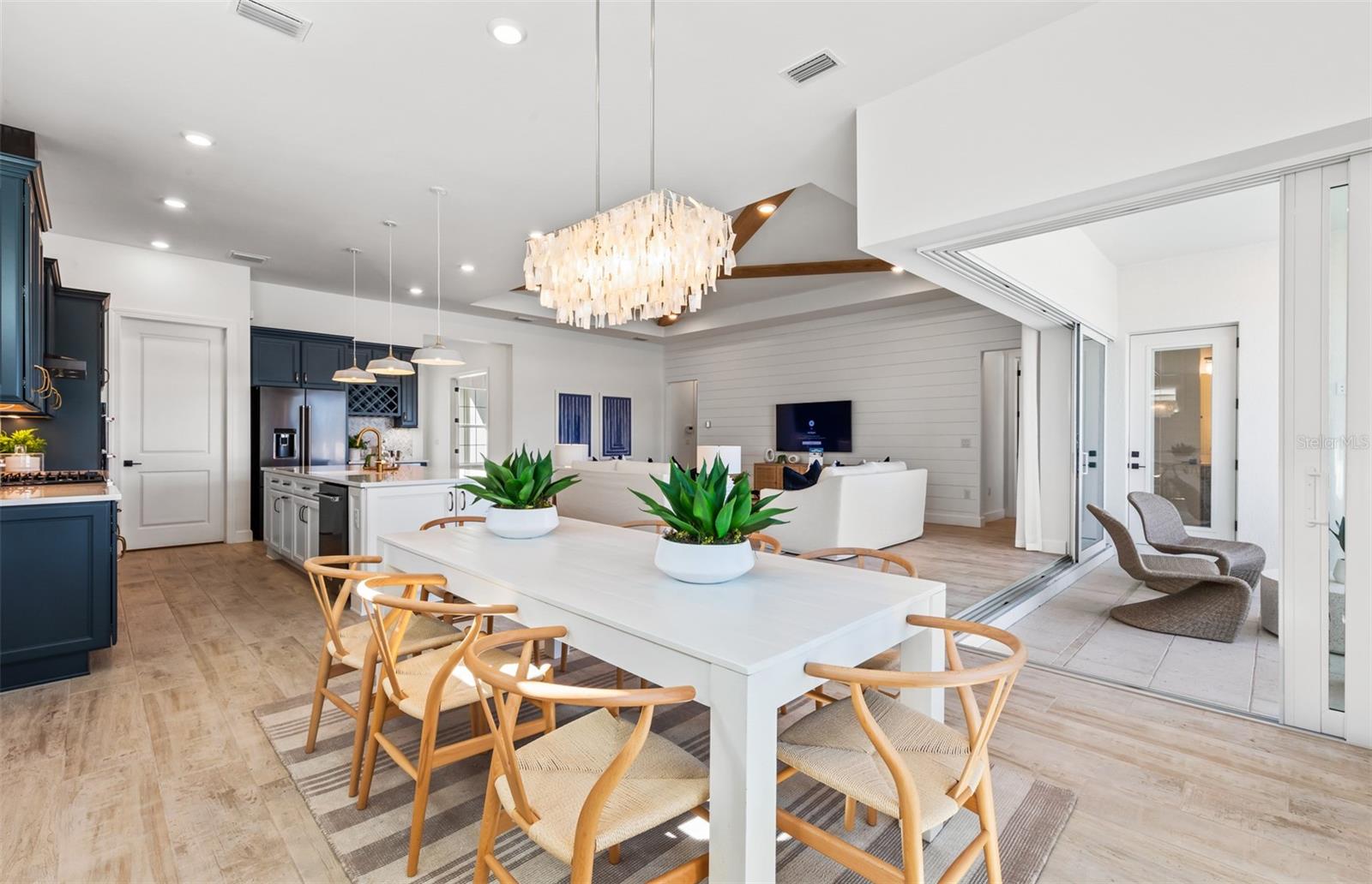 Image 10 of 40 For 10388 Sun Isle Drive