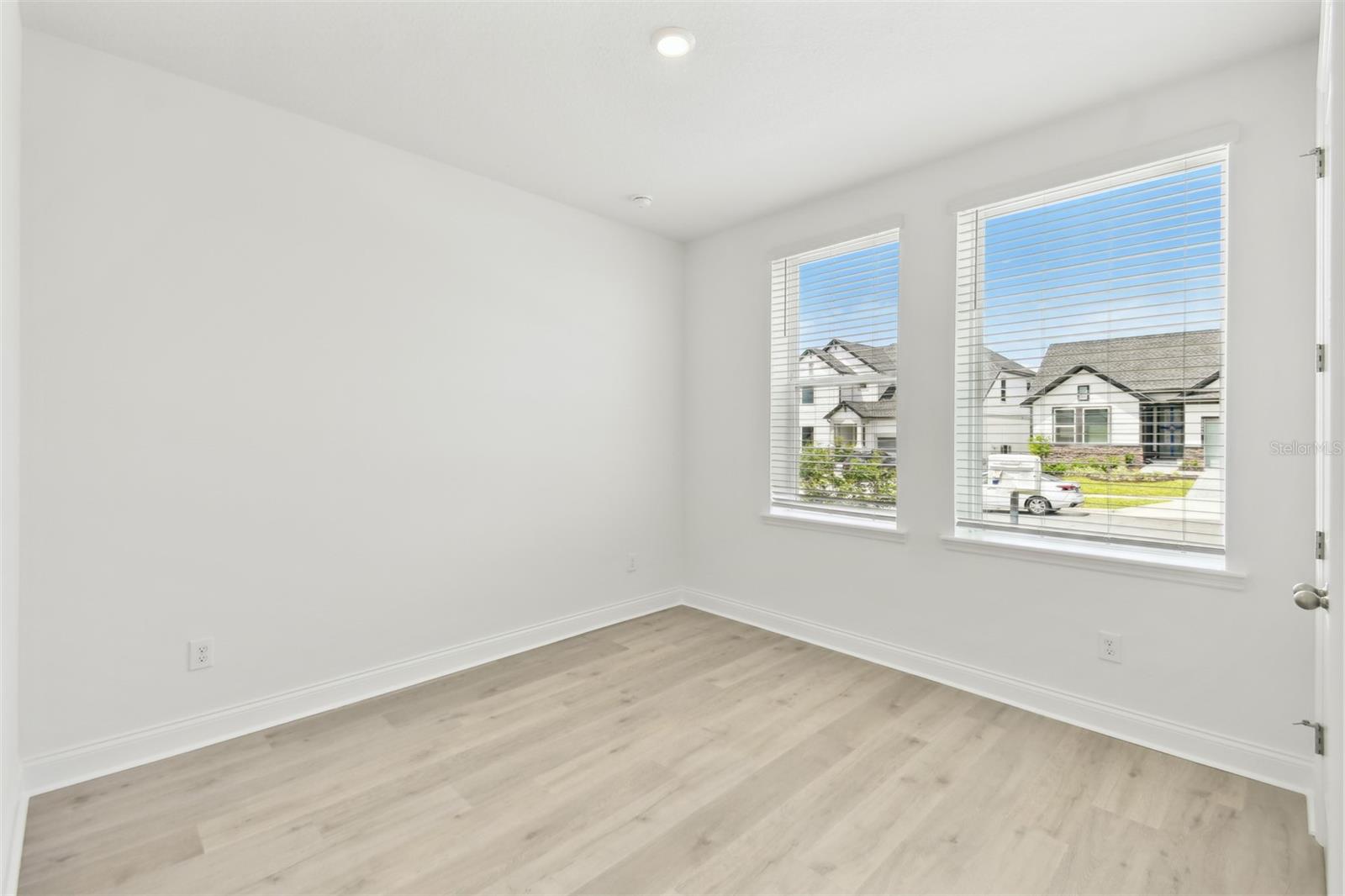 Image 26 of 37 For 16998 Cedar Valley Circle