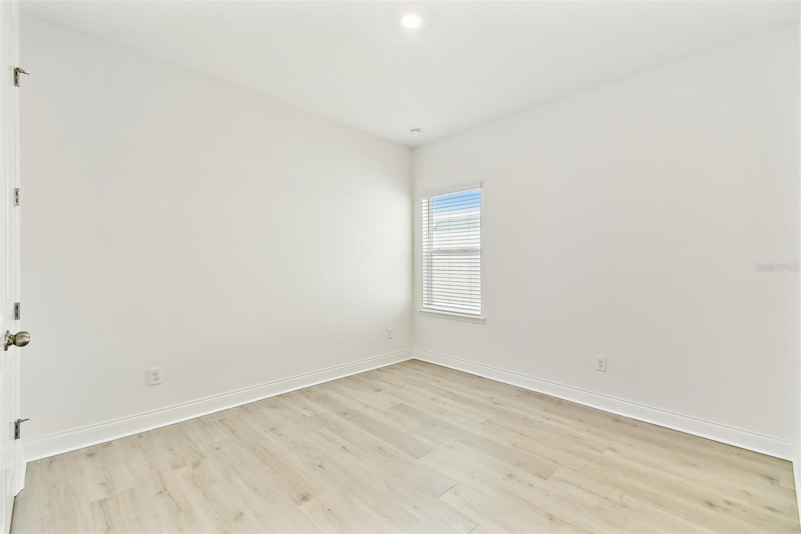 Image 30 of 37 For 16998 Cedar Valley Circle
