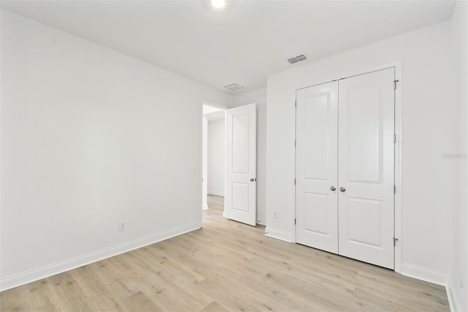 Image 31 of 37 For 16998 Cedar Valley Circle