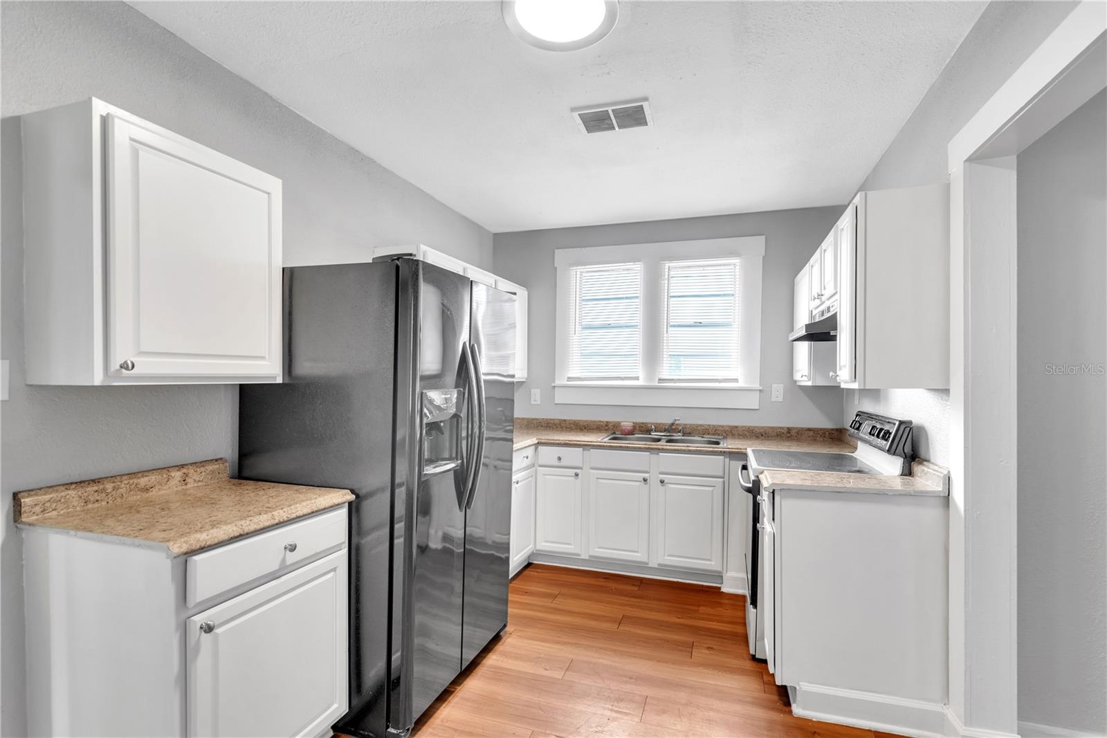 Image 7 of 27 For 3409 10th Street