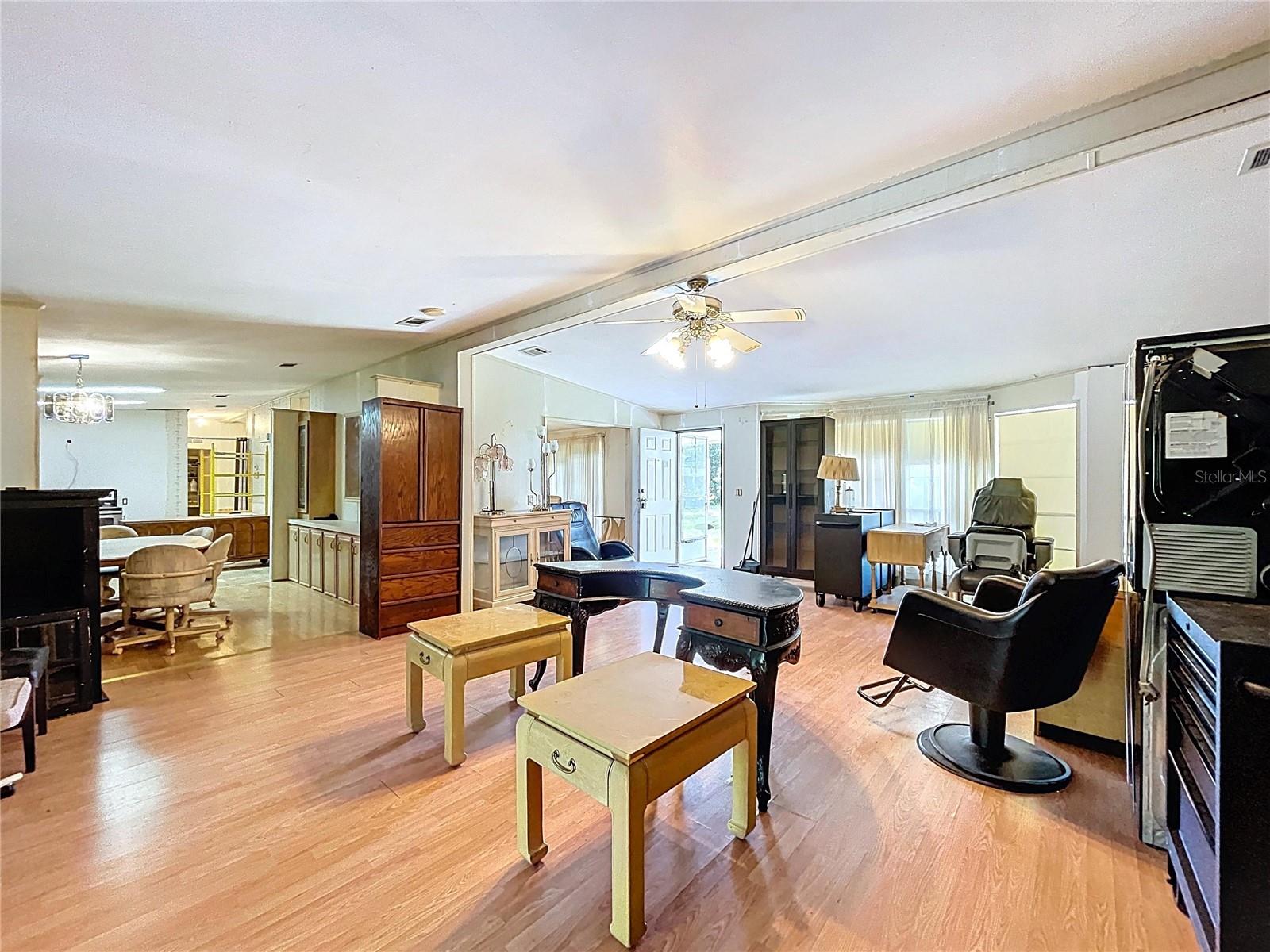 Image 13 of 45 For 1033 Oak Lane