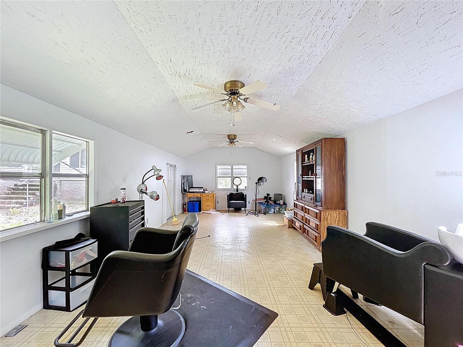 Image 36 of 45 For 1033 Oak Lane
