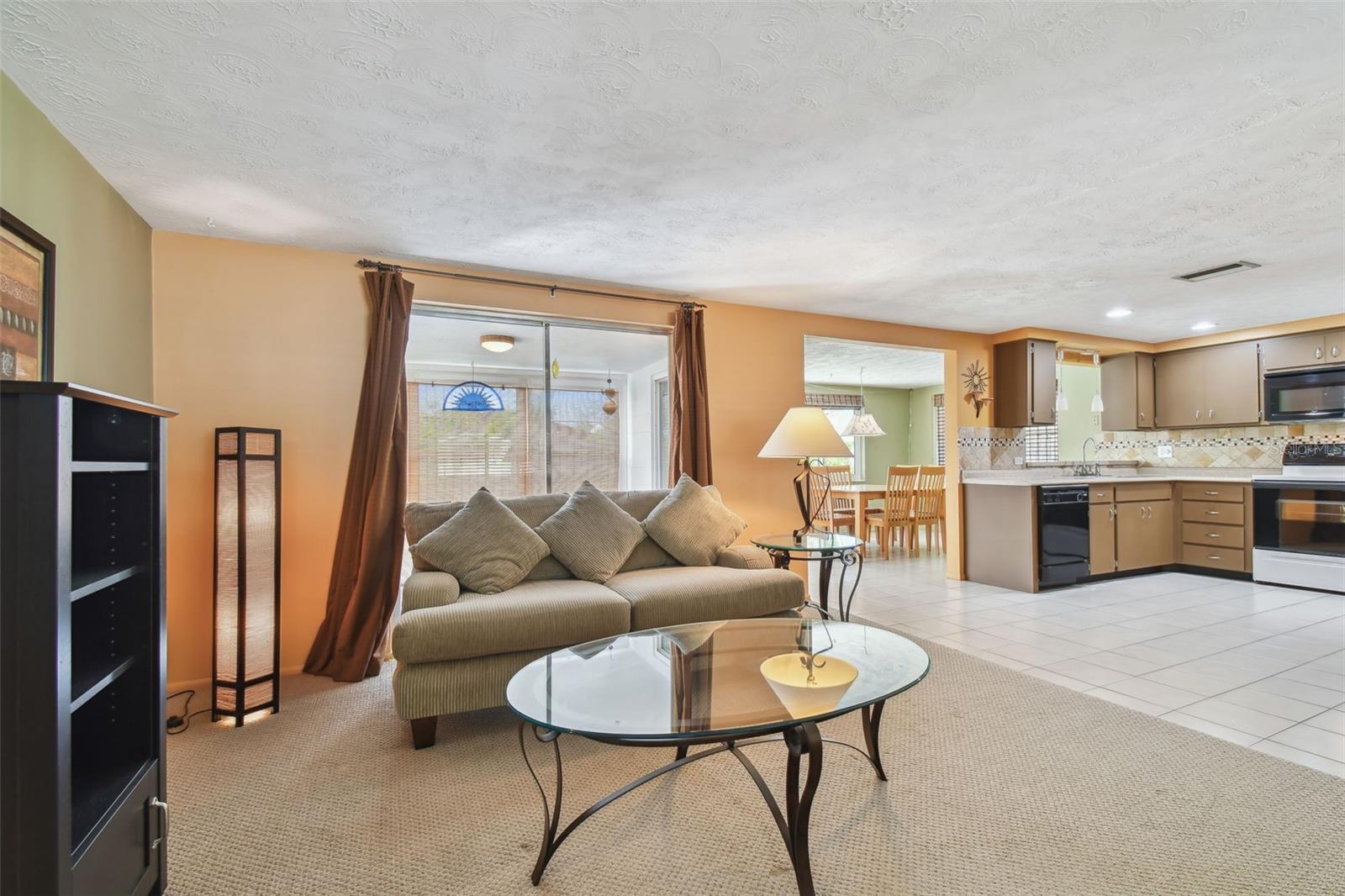 Listing photo id 10 for 3514 Truman Drive