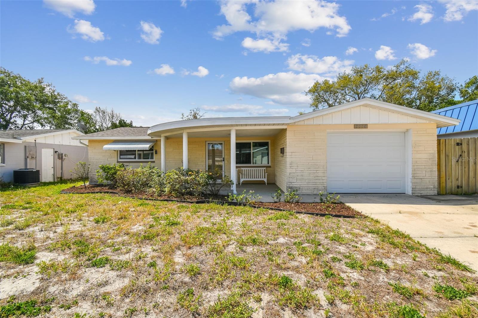 Listing photo id 0 for 3514 Truman Drive