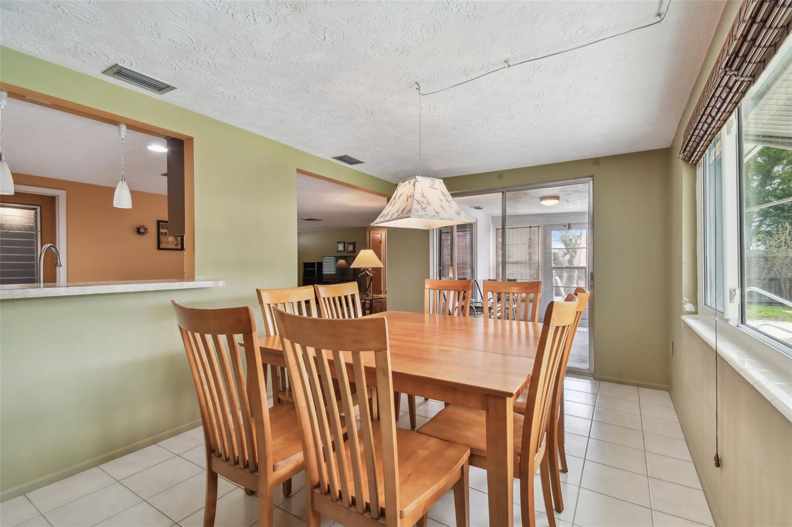 Listing photo id 20 for 3514 Truman Drive