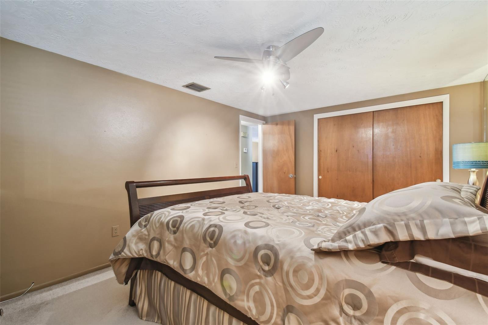 Listing photo id 25 for 3514 Truman Drive