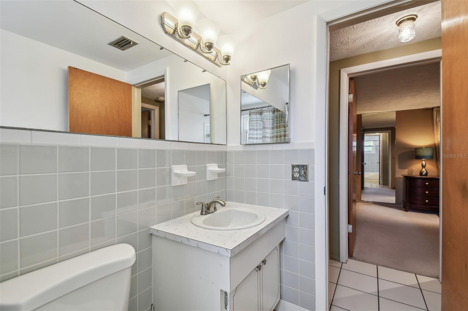 Listing photo id 28 for 3514 Truman Drive