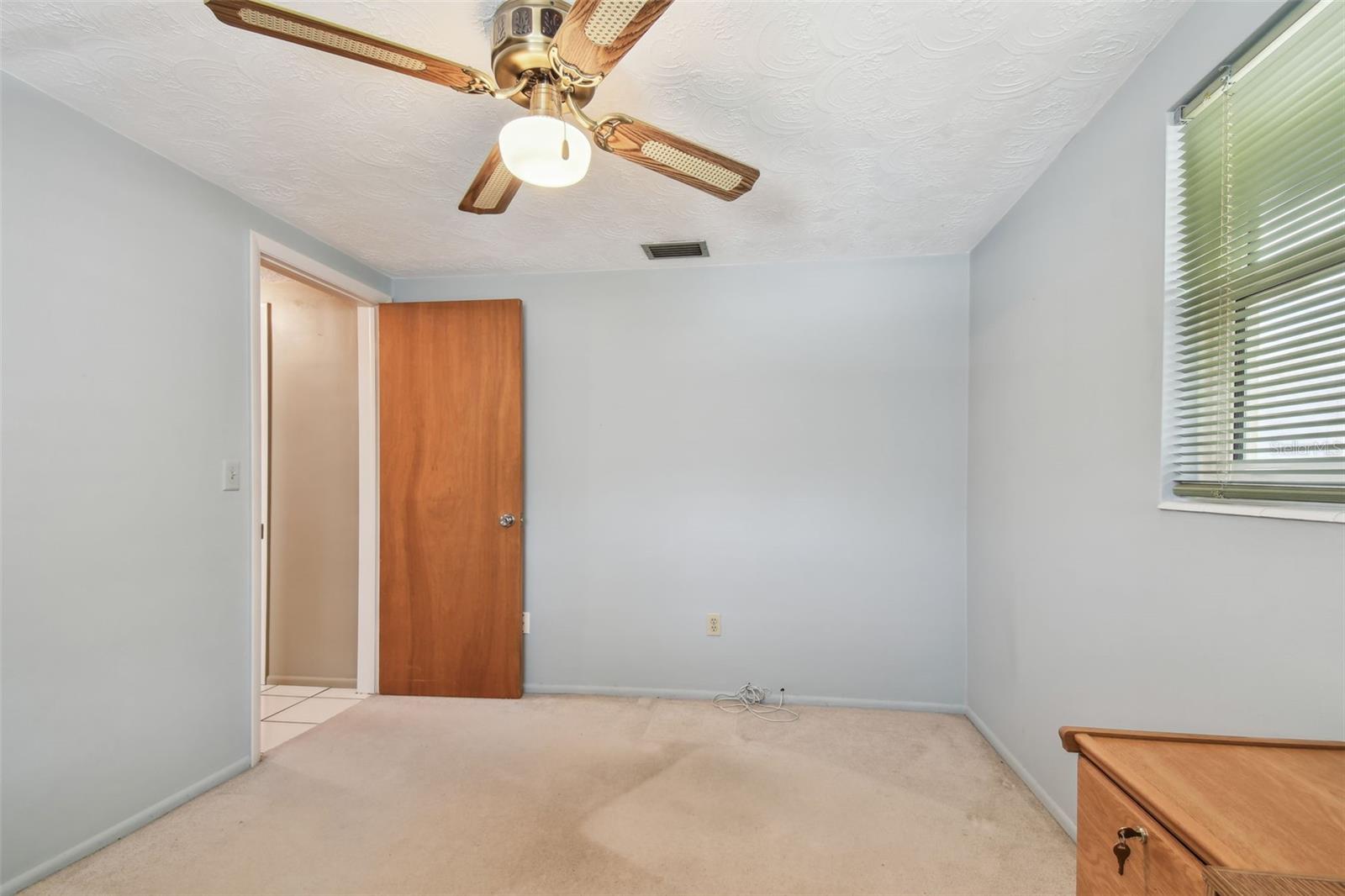 Listing photo id 32 for 3514 Truman Drive