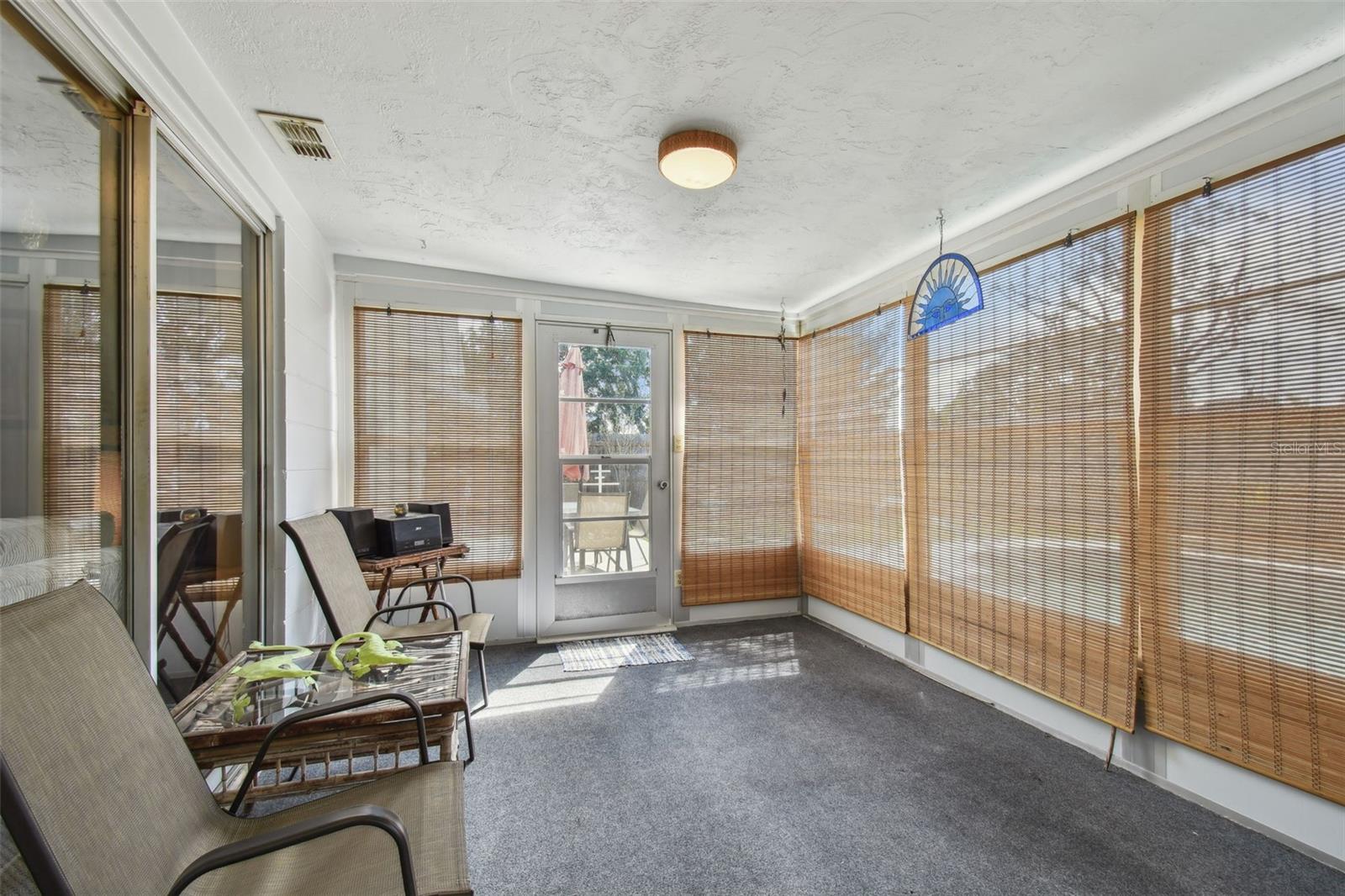 Listing photo id 33 for 3514 Truman Drive