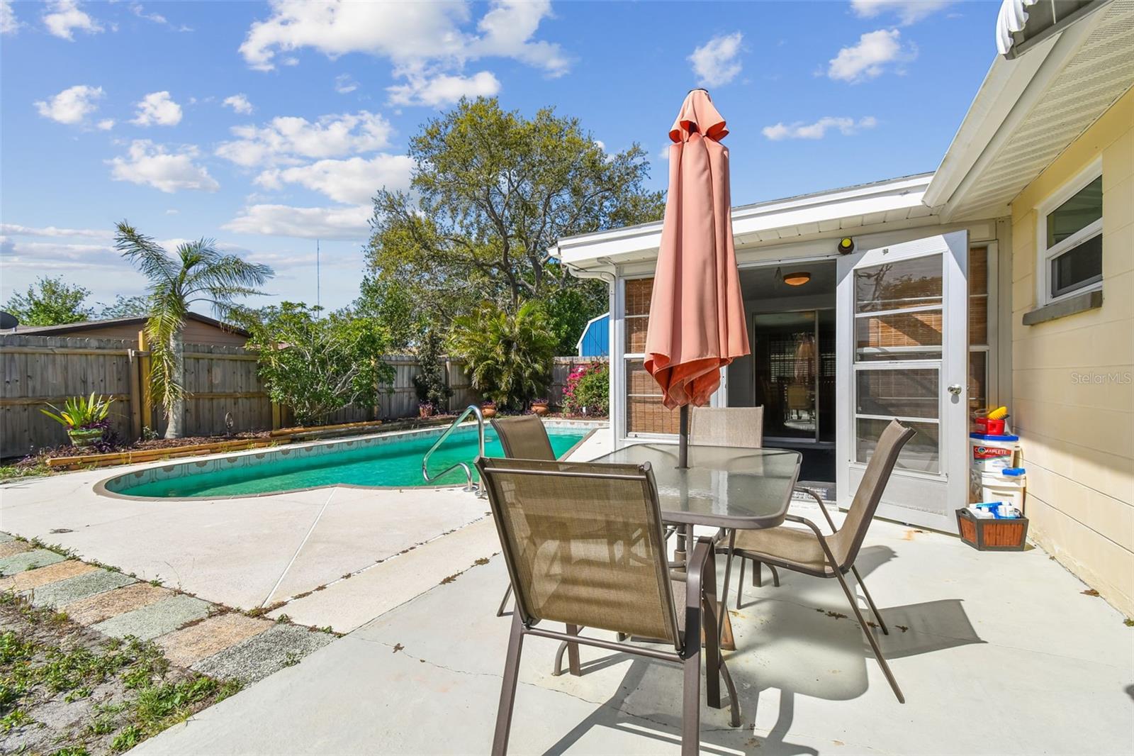 Listing photo id 39 for 3514 Truman Drive
