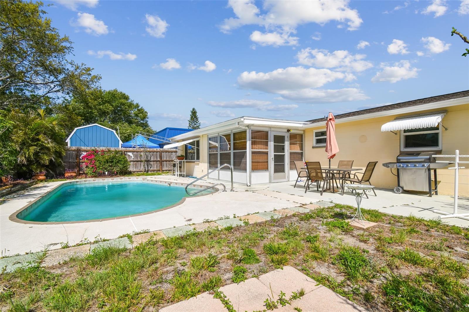 Listing photo id 44 for 3514 Truman Drive