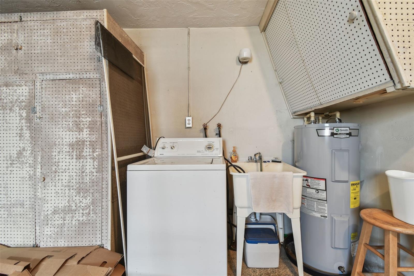 Listing photo id 49 for 3514 Truman Drive