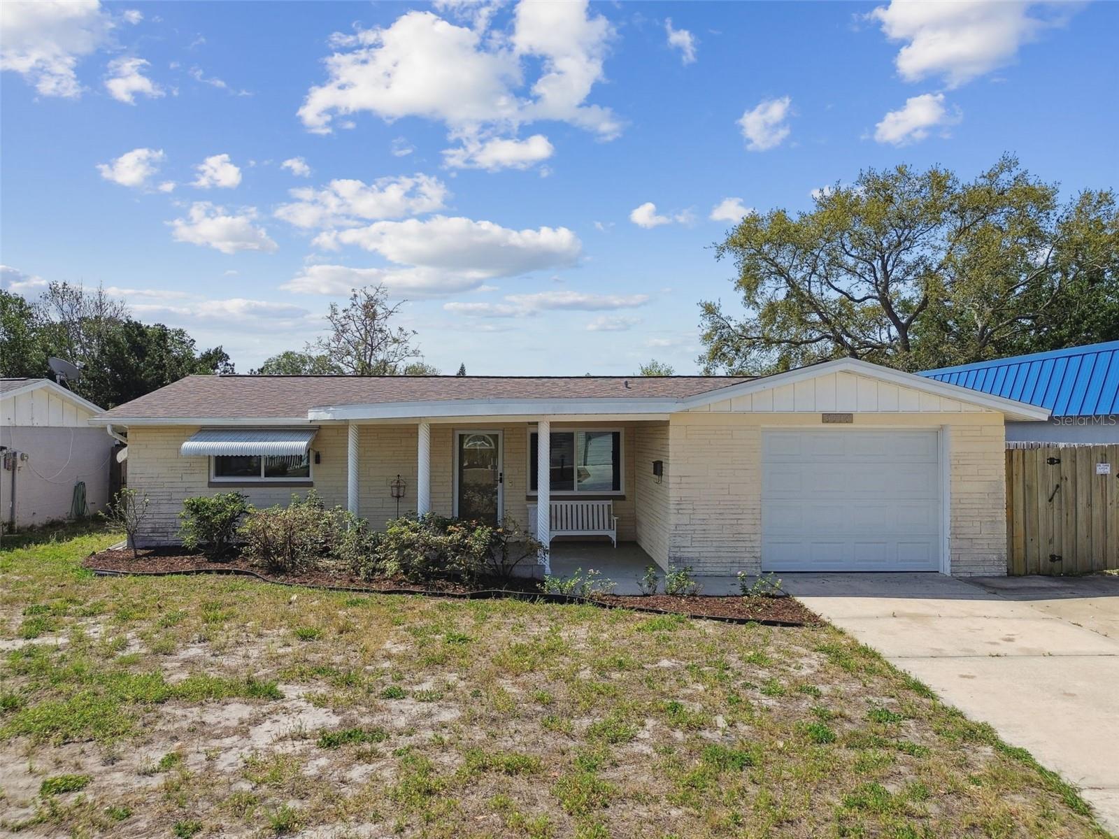 Listing photo id 50 for 3514 Truman Drive