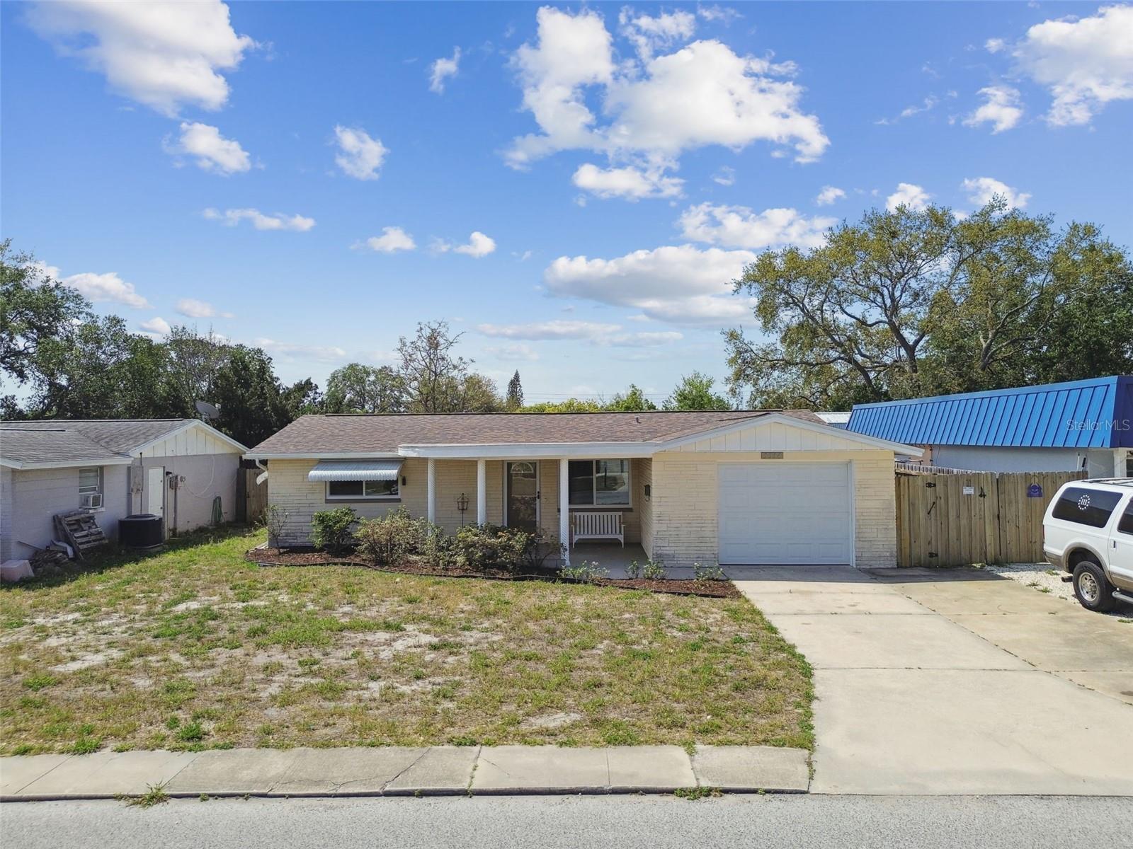 Listing photo id 54 for 3514 Truman Drive