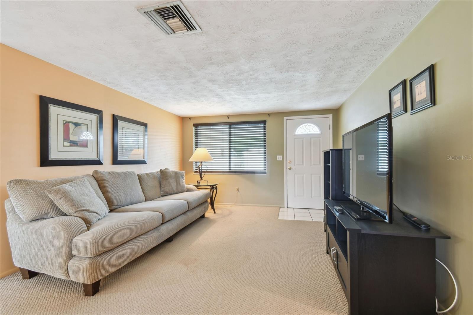 Listing photo id 6 for 3514 Truman Drive