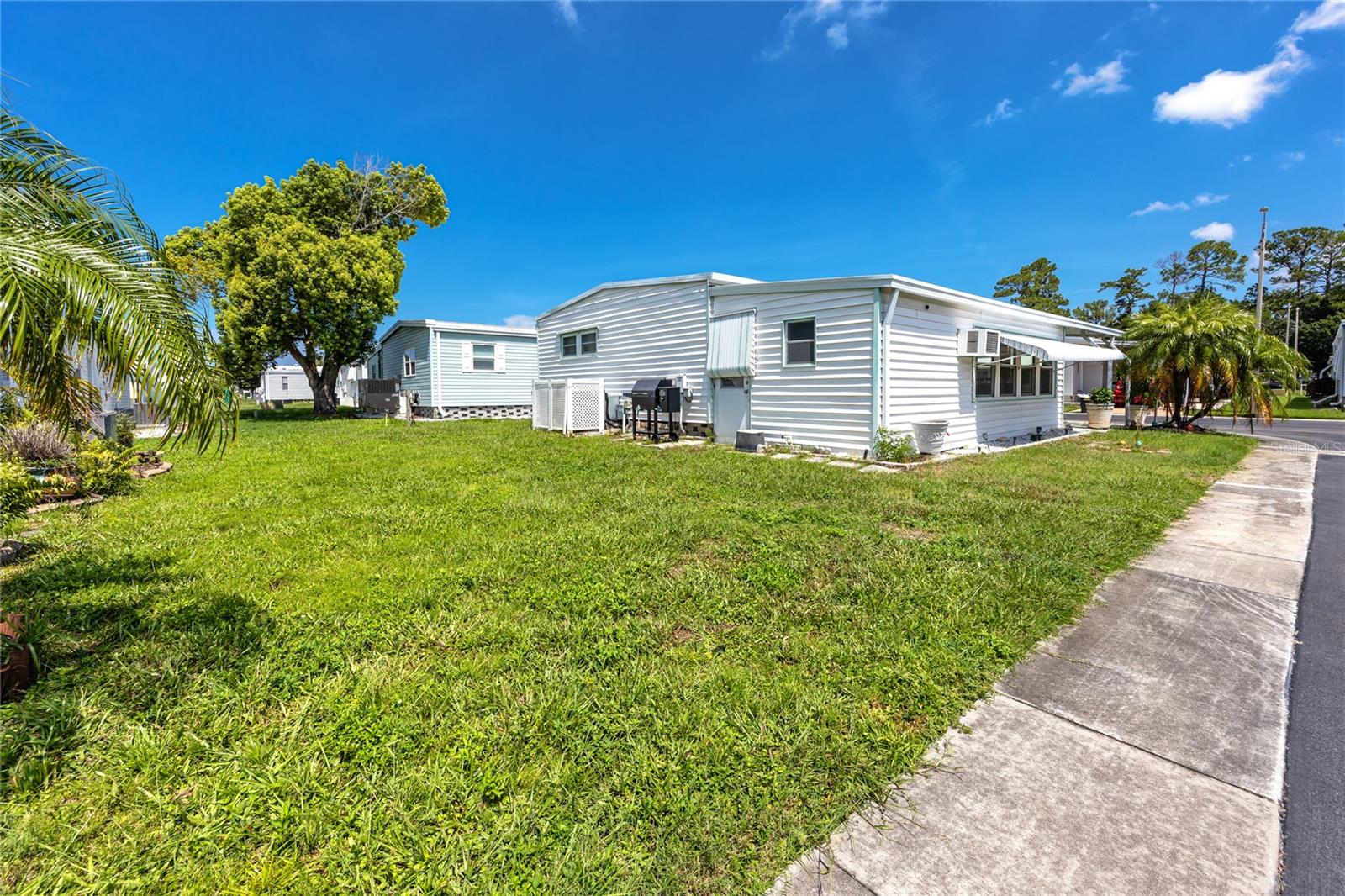 Image 30 of 44 For 701 Sugar Palm Street