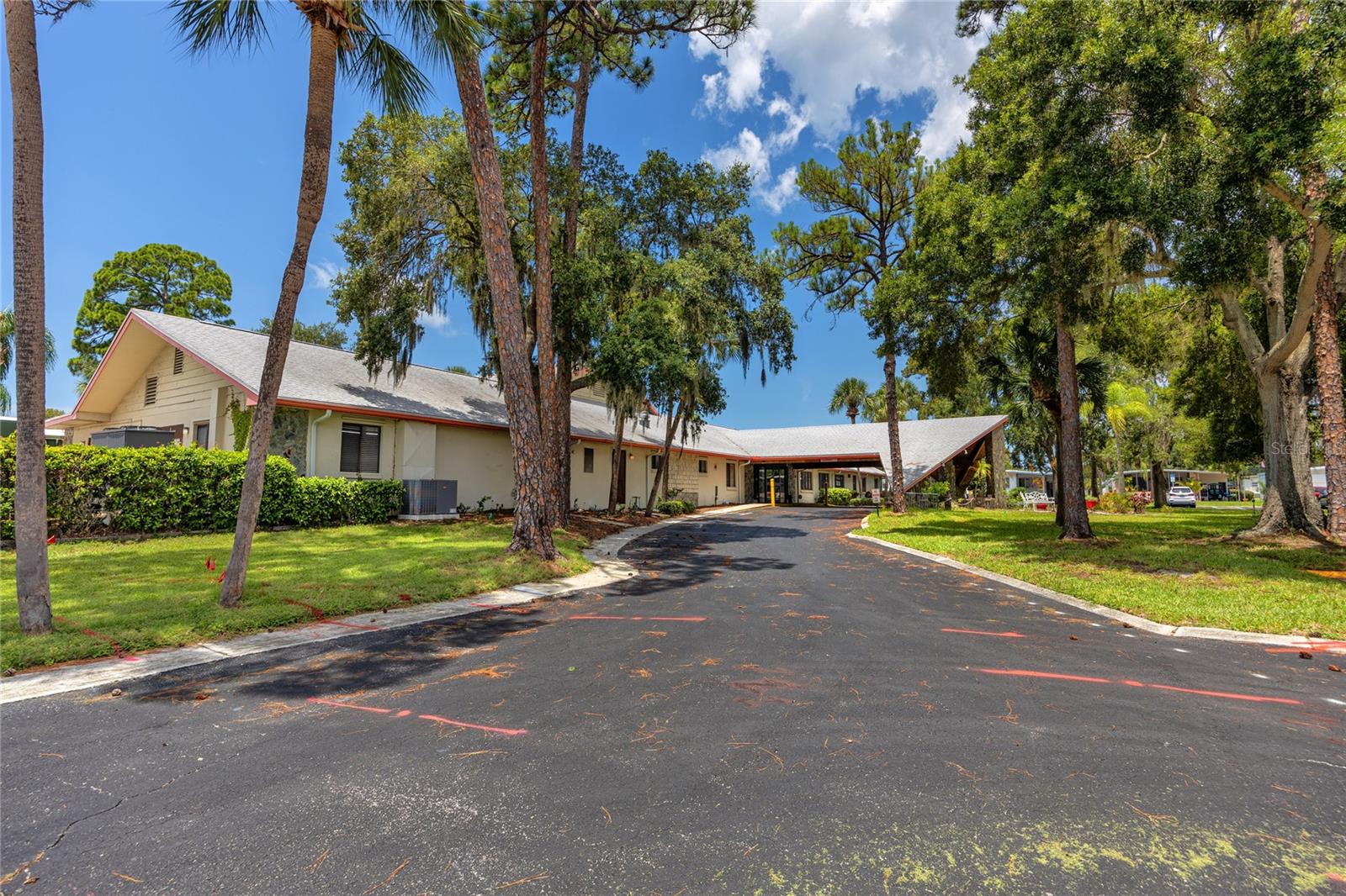 Image 41 of 44 For 701 Sugar Palm Street