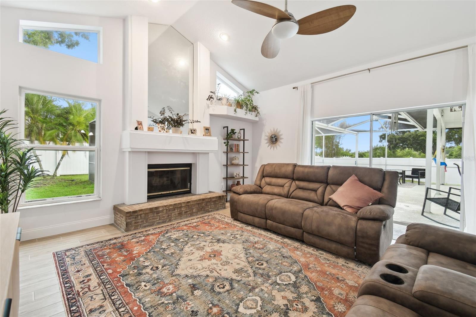 Image 20 of 76 For 1727 Woodpond Way