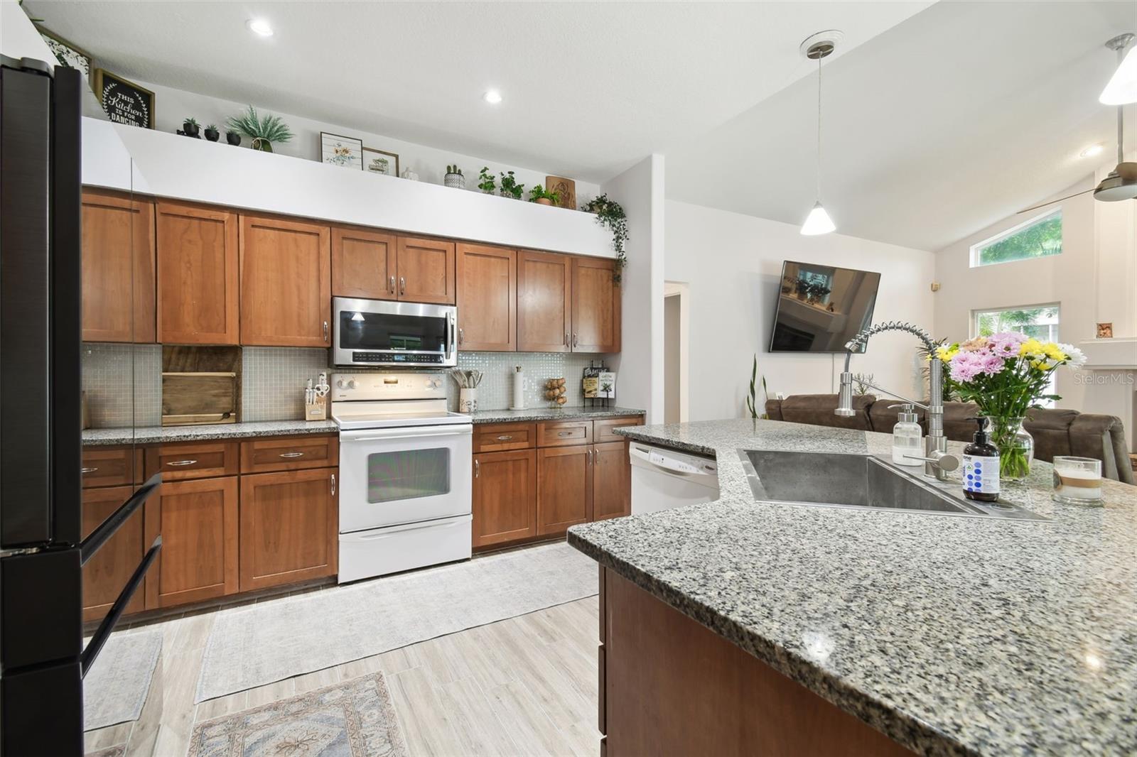 Image 26 of 76 For 1727 Woodpond Way