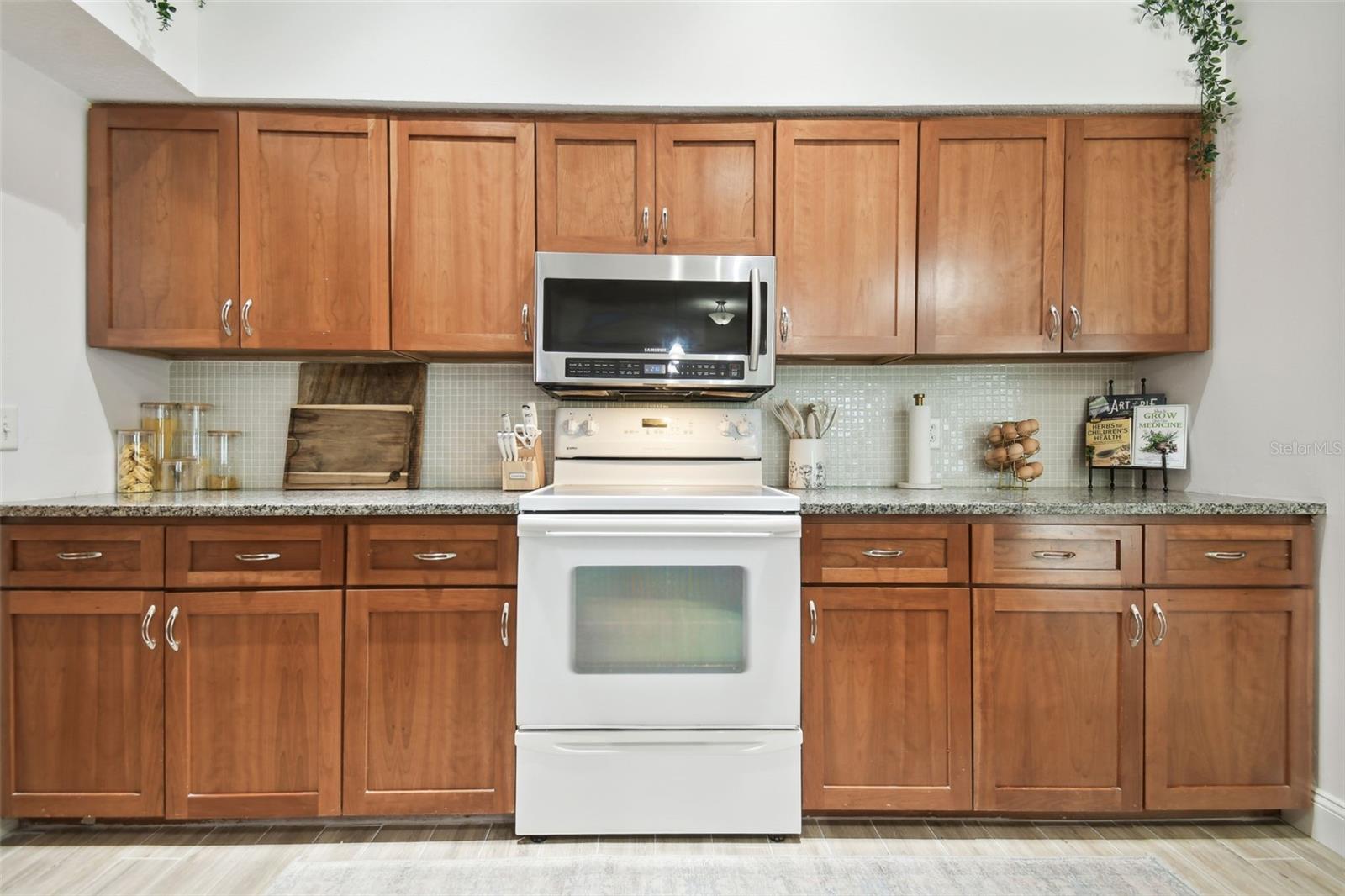 Image 30 of 76 For 1727 Woodpond Way
