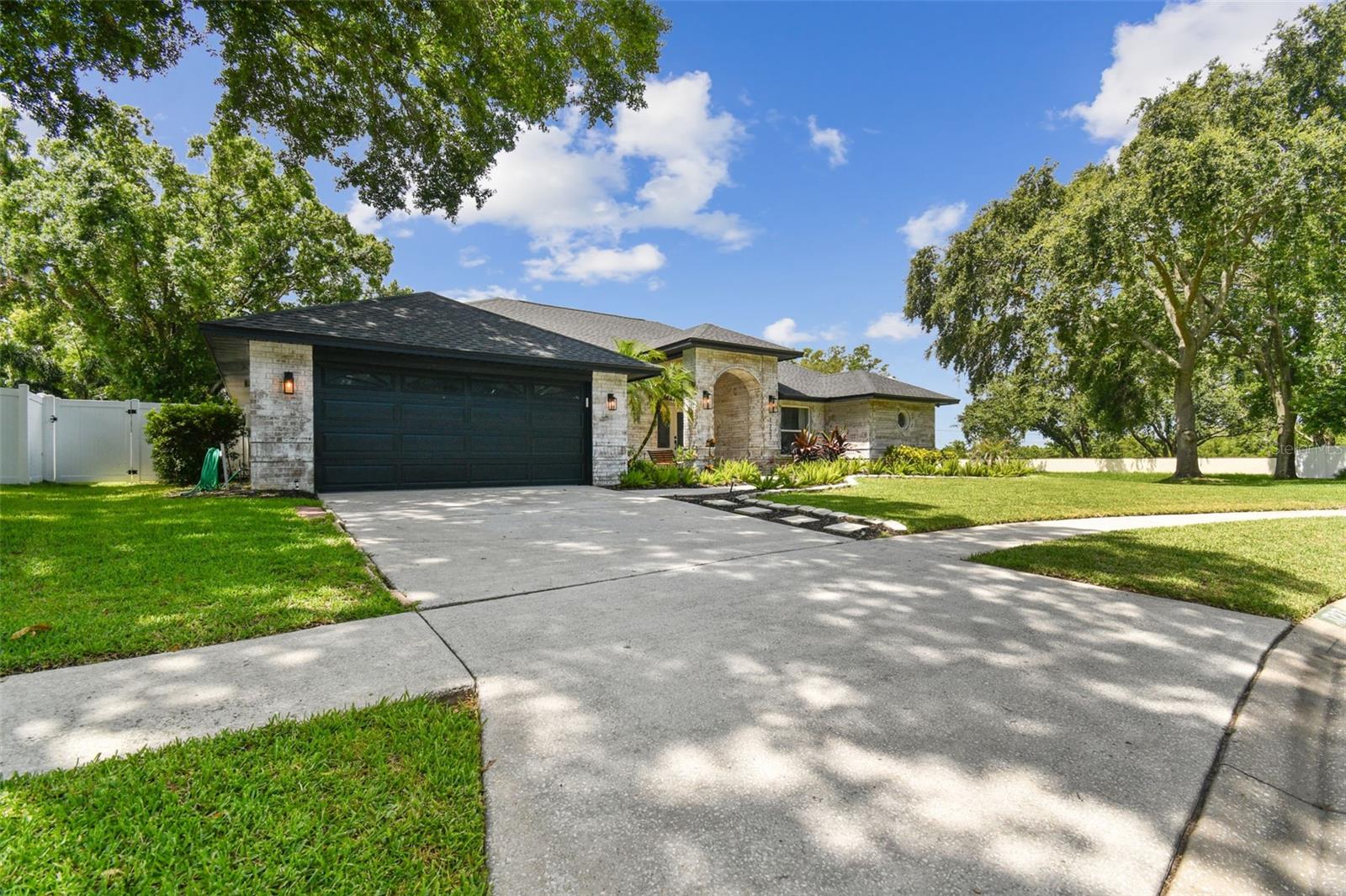 Image 4 of 76 For 1727 Woodpond Way